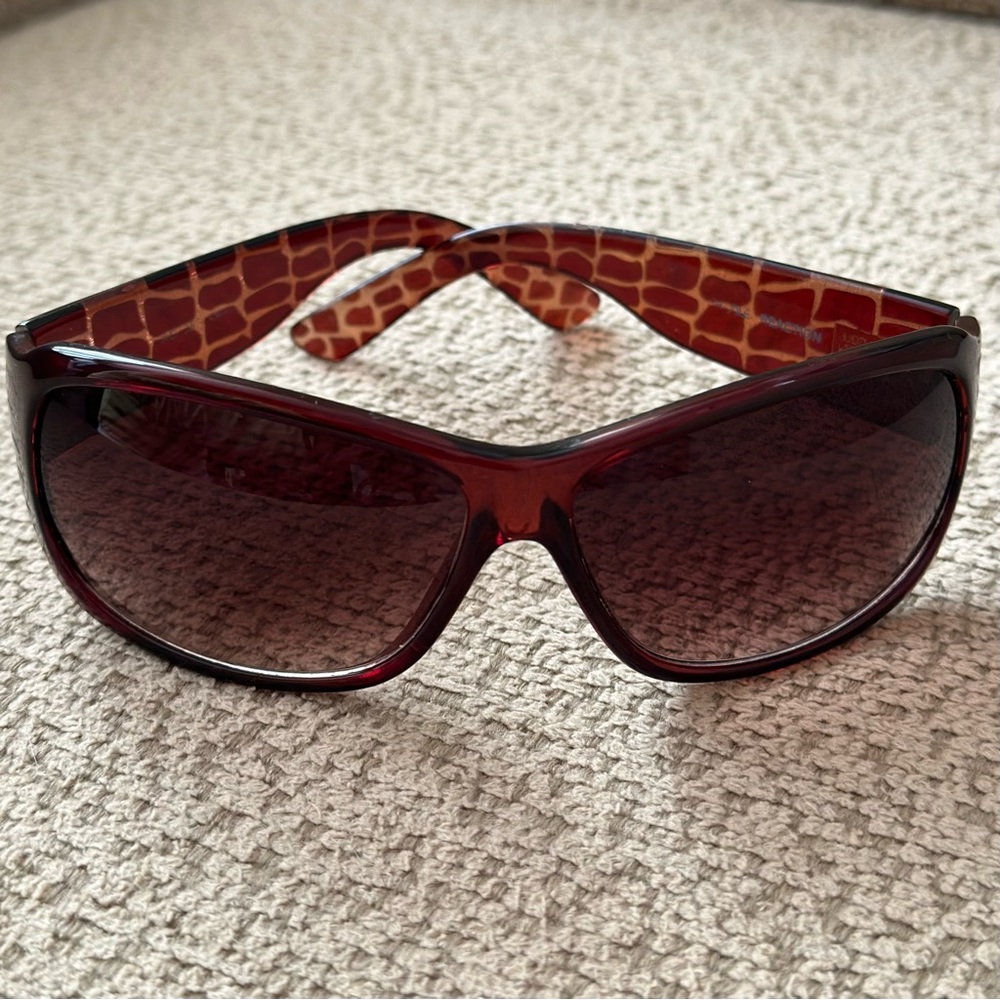 Kenneth Cole Reaction Women’s Sunglasses - Picture 2 of 13